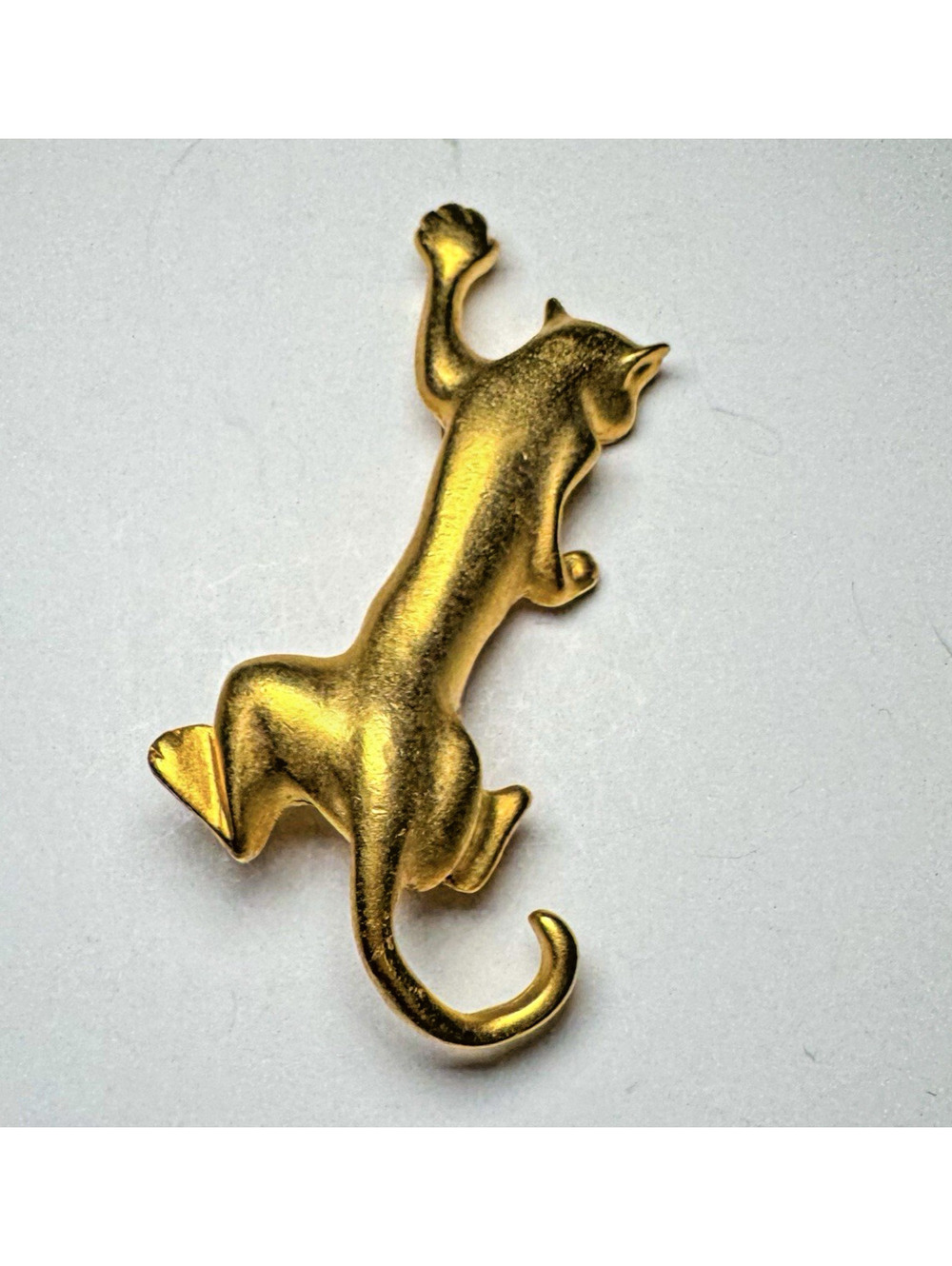 Vintage D.TOREM RENCLIF INC Gold Tone Panther Brooch Signed Figural Pin 2.75”
